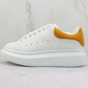 AMCQUEEN Orange