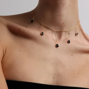 COLLAR LÁGRIMAS NEGRO I The New Gallery